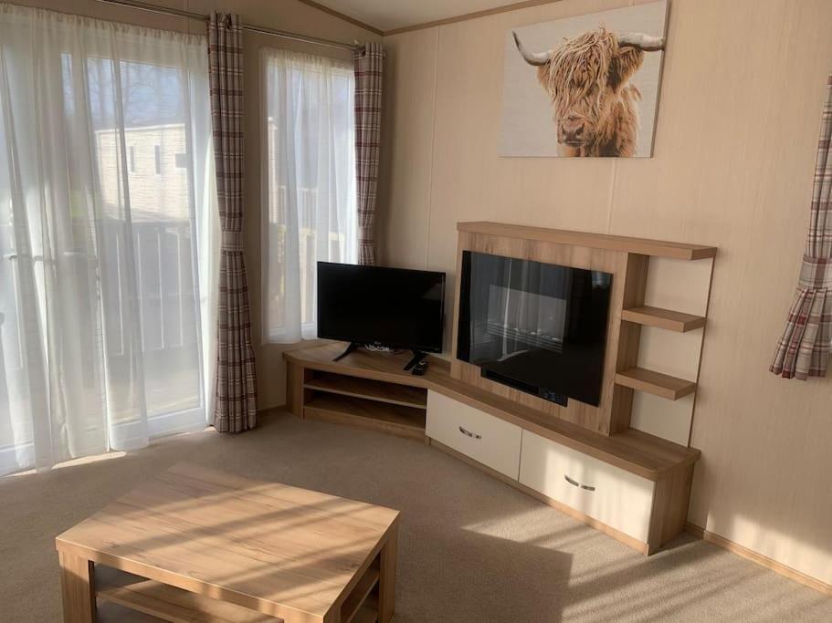 Woodpecker Lodge, Camelot Holiday Park, Ca6 5Sz 卡莱尔 外观 照片